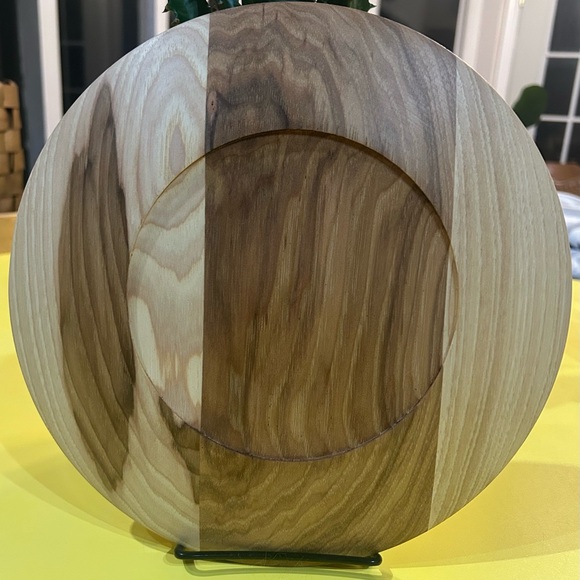 Handcrafted Hickory Wood Turned Round Serving Platter - Picture 2 of 5